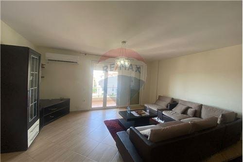 Tirane, jepet me qera apartament 2+1 Kati 2, 115 m² 350 Euro