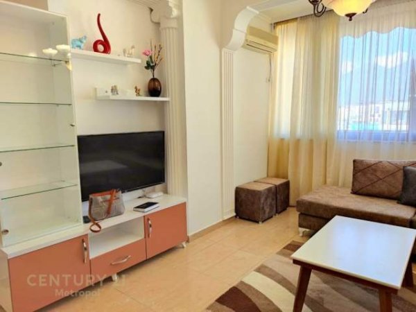 Tirane, jepet me qera apartament 2+1+BLK Kati 9, 82 m² 500 Euro (Rruga e Kavajes)