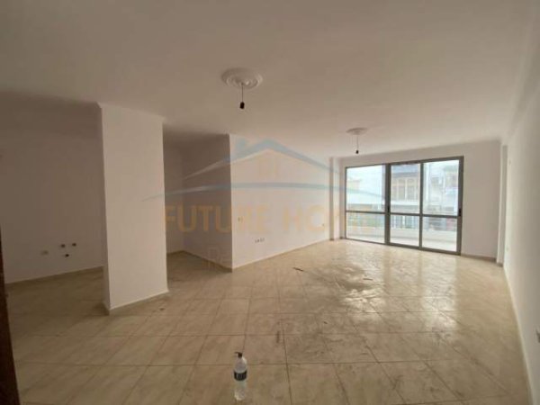Tirane, shitet apartament Kati 4, 108 m² 110.000 Euro (Yzberisht)