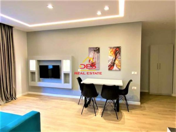 Tirane, jepet me qera apartament 2+1+BLK Kati 1, 80 m² 600 Euro (21 Dhjetori)