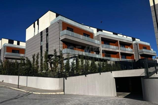 Tirane, jepet me qera apartament 2+1 Kati 2, 118 m² 1.500 Euro (Sofia Residence, TEG)