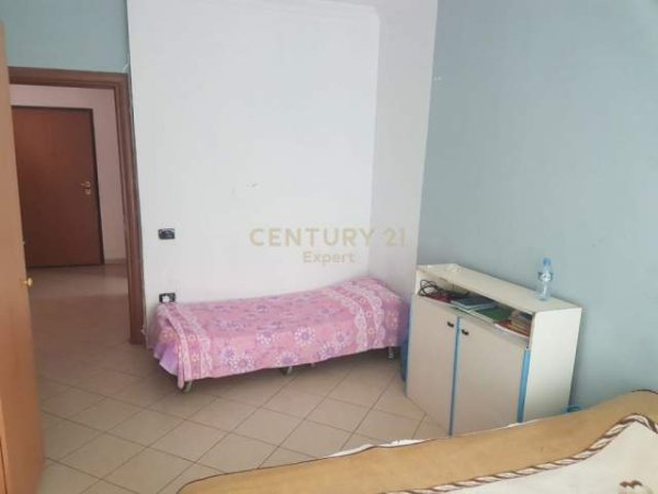 Tirane, shitet apartament 2+1+BLK Kati 5, 122 m² 106.000 Euro (Astiri)