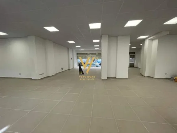 Tirane, shitet ambjent biznesi Kati 0, 256 m² 500.000 Euro (unaza e re)