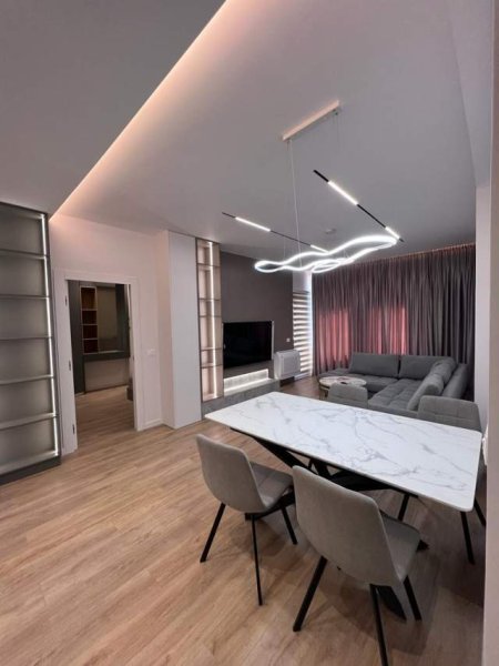 Tirane, jepet me qera apartament 2+1+BLK Kati 2, 100 m² 1.300 Euro (RRUGA BARRIKADAVE)