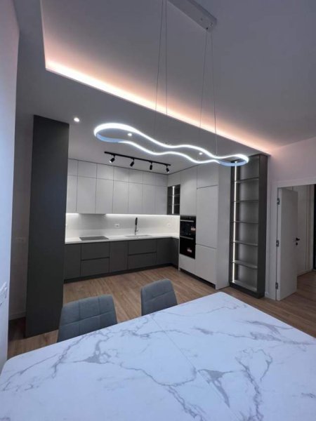 Tirane, jepet me qera apartament 2+1+BLK Kati 2, 100 m² 1.300 Euro (RRUGA BARRIKADAVE)