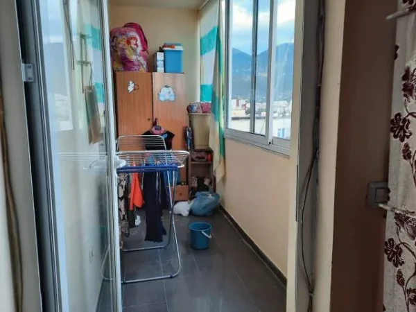 Tirane, jepet me qera apartament 1+1+BLK Kati 12, 64 m² 380 Euro (Porcelan)