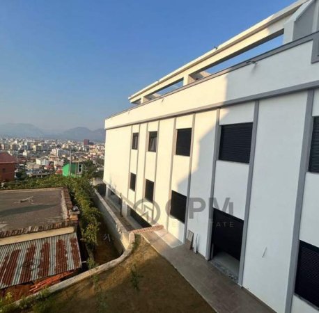 Tirane,  Okazion  ...shitet apartament 2+1 Kati 2, 121 m²  160.000  Euro/m2 tek Kodra e Diellit
