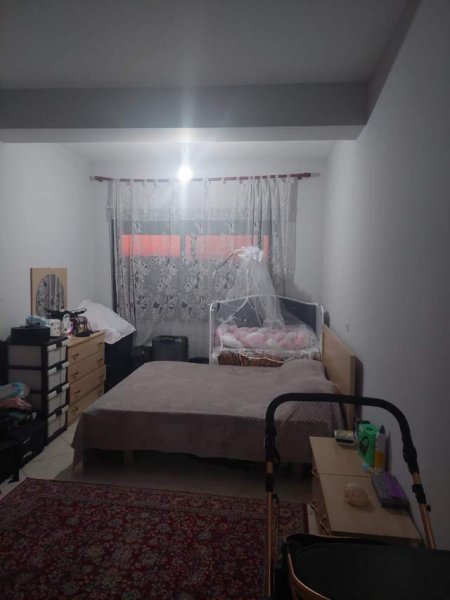 Tirane, jepet me qera 60 m² 30.000 Leke