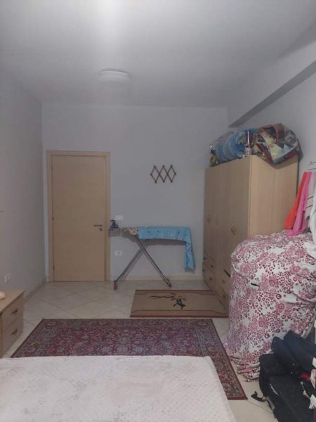 Tirane, jepet me qera 60 m² 30.000 Leke