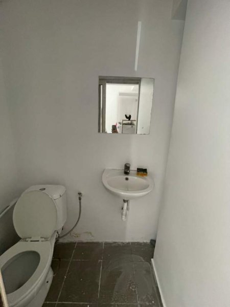 Tirane, jepet me qera Ambient biznesi Kati 0, 25 m² 30.000 Leke (Zogu i Zi)