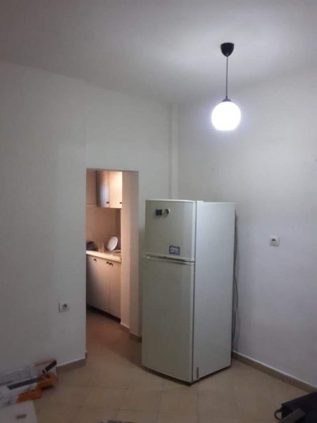 Tirane, jepet me qera 60 m² 380 Euro (Myslym Shyr)