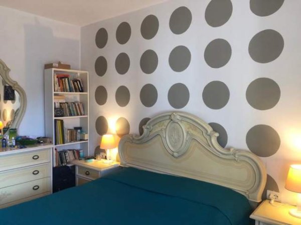 Tirane, shitet 74 m² 185.000 Euro (Rruga e Kavajes, prane Bankes)