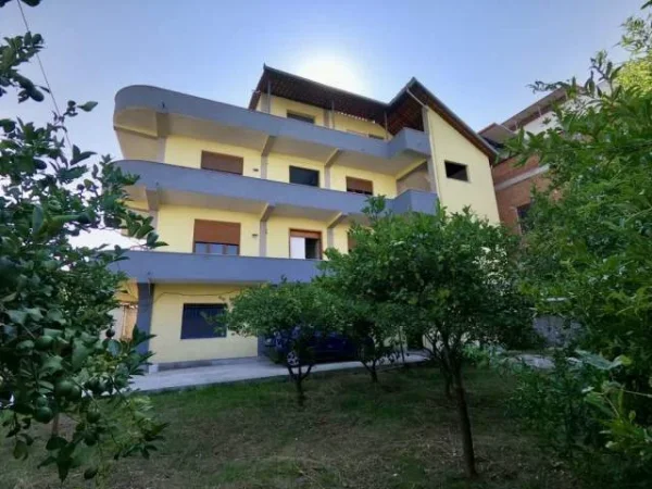 Tirane, shes Vile 3 Katshe Kati 4, 600 m² 550.000 Euro (Siri Kodra)