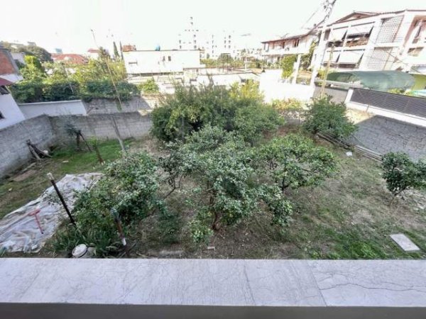 Tirane, shes Vile 3 Katshe Kati 4, 600 m² 600.000 Euro (Siri Kodra)