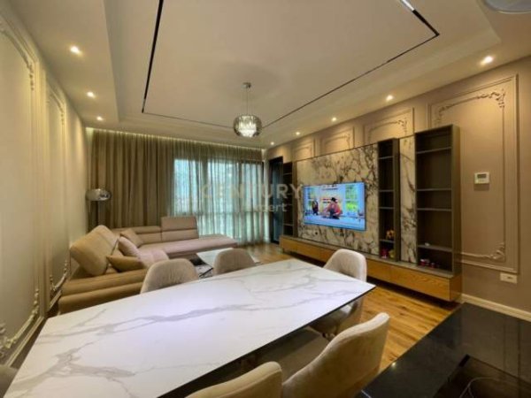 Tirane, shitet apartament Kati 8, 122 m² 278.000 Euro (Kompleksi Square21 Tirana, Albania)