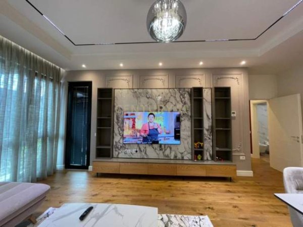 Tirane, shitet apartament Kati 8, 122 m² 278.000 Euro (Kompleksi Square21 Tirana, Albania)