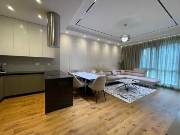 Tirane, shitet apartament Kati 8, 122 m² 278.000 Euro (Kompleksi Square21 Tirana, Albania)