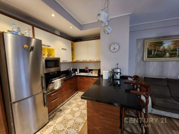Tirane, shitet apartament Kati 3, 97 m² 250.000 Euro (Kompleksi Delijorgji Tirana, Albania)