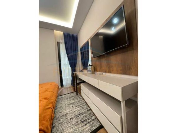 Tirane, jepet me qera apartament 2+1+BLK Kati 3, 79 m² 800 Euro (21 dhjetori square 21)