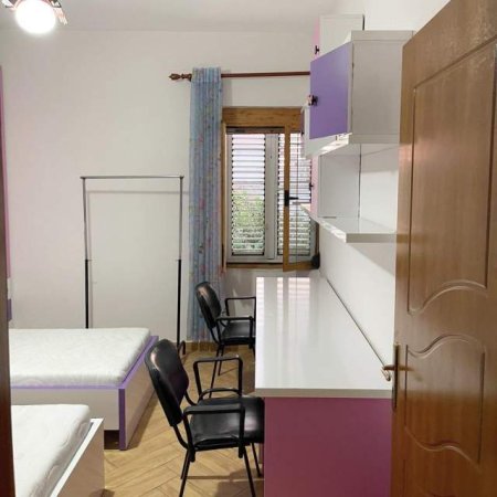 Tirane, jepet me qera 2+1+BLK Kati 2, 90 m² 35.000 Leke