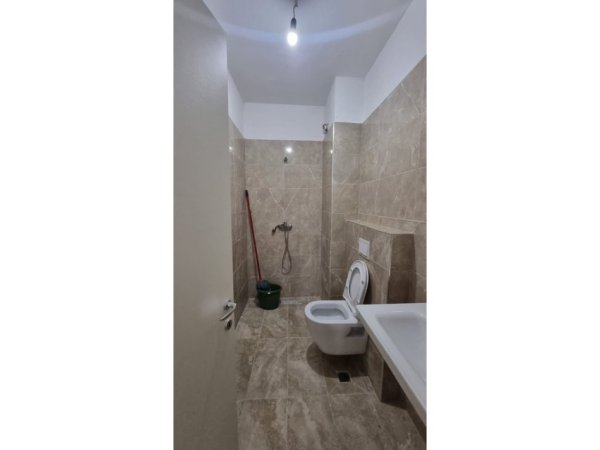 Tirane, jepet me qera apartament Kati 2, 100 m² 620 € 