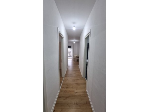 Tirane, jepet me qera apartament Kati 2, 100 m² 620 € 