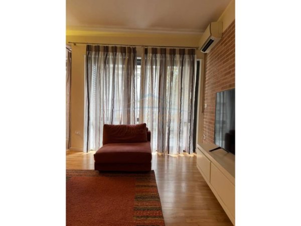 Tirane, shitet apartament Kati 2, 95 m² 300.000 €