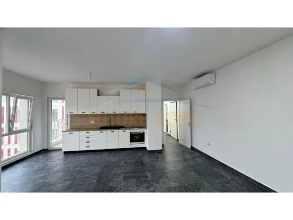 Tirane, jepet me qera apartament Kati 4, 118 m² 850 €