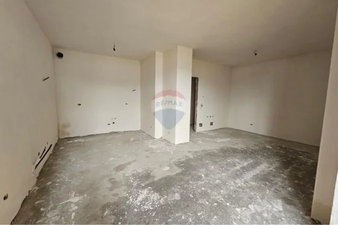 Tirane, shitet apartament , 121.000 m² 244.000 € 