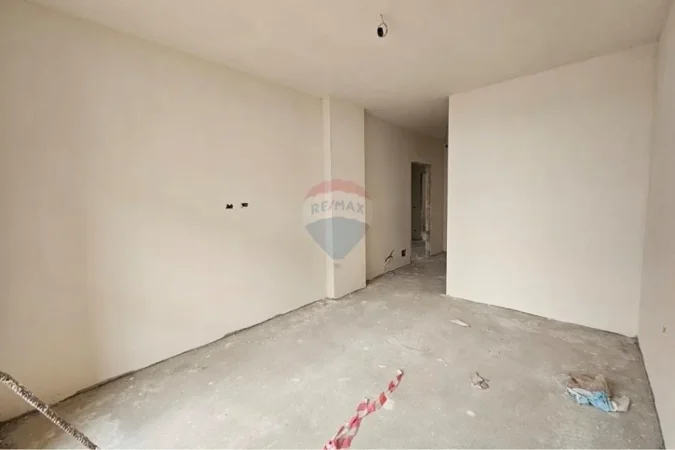Tirane, shitet apartament , 121.000 m² 244.000 € 