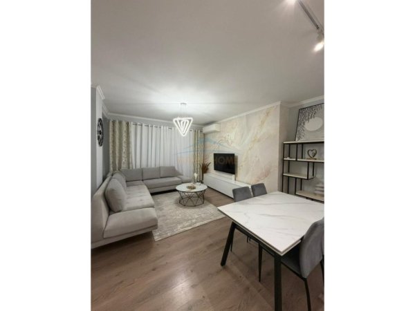 Tirane, jepet me qera apartament Kati 1, 67 m² 650 €