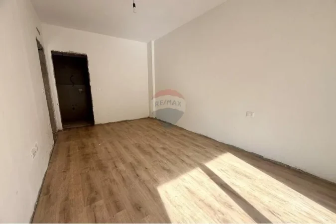shitet apartament , 120 m² 189.000 € (Laprakë)