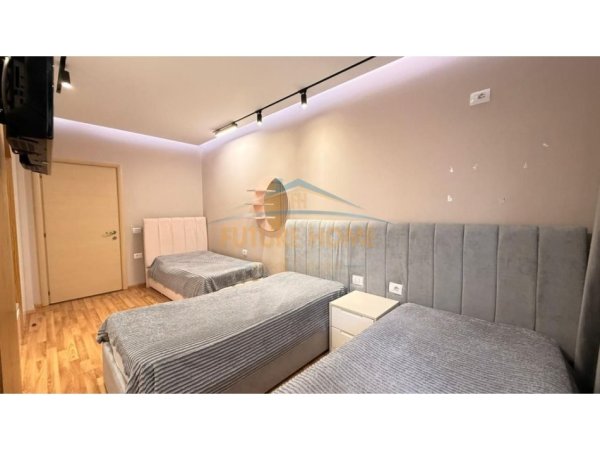 Tirane, jepet me qera apartament Kati 7, 111 m² 650 €