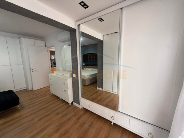 Tirane, jepet me qera apartament Kati 5, 119 m², 1000 euro