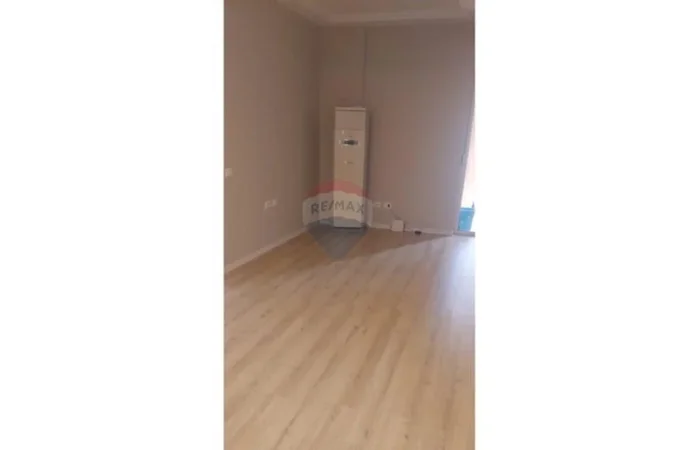 Tirane, shitet apartament 2+1 , 190.000 € (Porcelan)