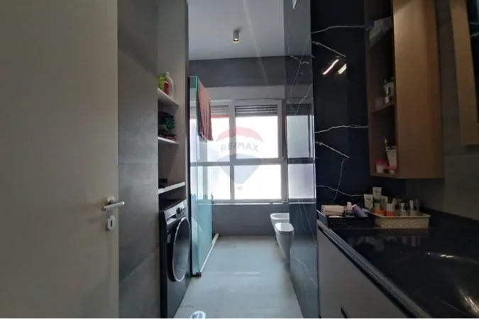 Tirane, shitet apartament 2+1+Ballkon , 116 m² 190.000 € 