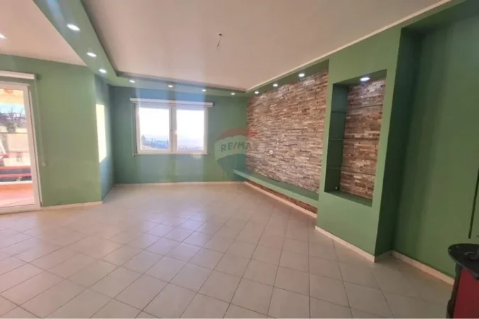 Tirane, shitet apartament 2+1 , 2 m² 155.000 € (Fresku)