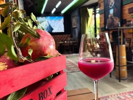 Tirane, shitet Biznesi bar-kafe Kati 0, 75 m² 60.000 € (Fusha e Aviacionit)