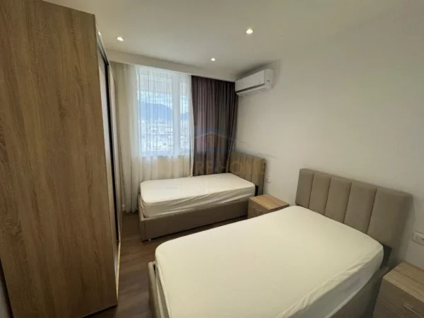 Tirane, jepet me qera apartament 2+1 Kati 8, 75 m² 1.000 € (Rruga Haxhi Dalliu , Mine Peza)