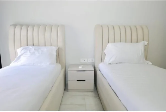 Tirane, jepet me qera apartament 2+1 Kati 3, 112 m² 1.100 € (Komuna e Parisit)