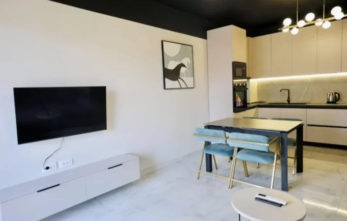 Tirane, jepet me qera apartament 2+1+Ballkon Kati 3, 108 m² 1.100 € (Komuna e Parisit)