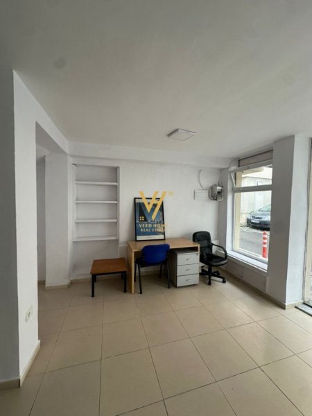 Tirane, jepet me qera dyqan Kati 0, 50 m² 500 € (RRUGA FORTUZI)