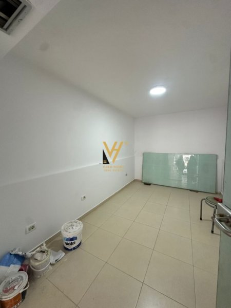 Tirane, jepet me qera dyqan Kati 0, 50 m² 500 € (RRUGA FORTUZI)