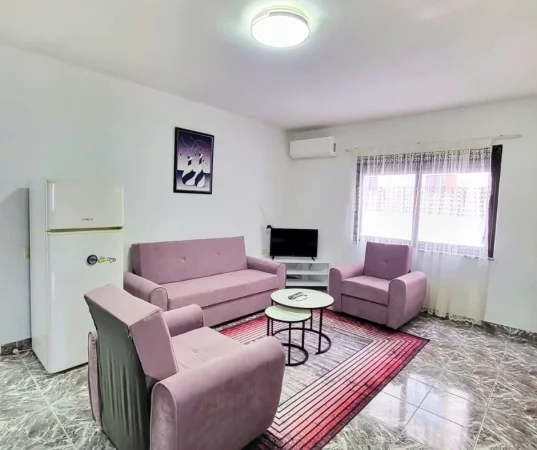 Tirane, jepet me qera apartament 2+1 Kati 4, 75 m² 600 € (Sheshi Willson)