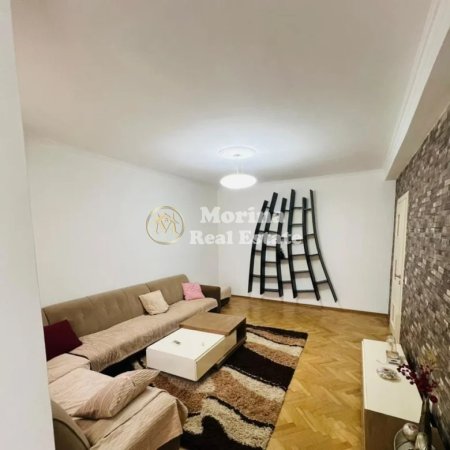 Tirane, jepet me qera apartament 3+1 Kati 2, 125 m² 650 € (Don Bosko)