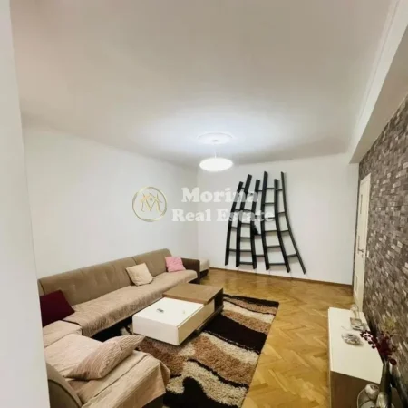 Tirane, jepet me qera apartament 3+1 Kati 2, 125 m² 650 € (Don Bosko)