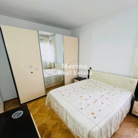 Tirane, jepet me qera apartament 3+1 Kati 2, 125 m² 650 € (Don Bosko)