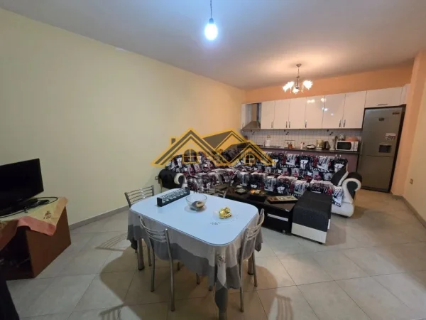 Durres, shitet shtepi 2 Katshe Kati 2, 228 m² 270.000 € (lagjia nr 17)