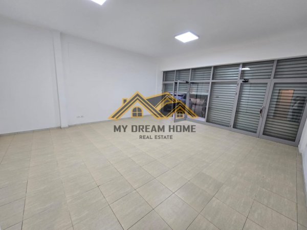 Durres, jepet me qera vetem 1 dhome Kati 1, 54 m² 300 € (kazazi durres)