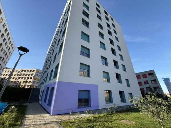 Tirane, jepet me qera ambjent biznesi , 50 m² 